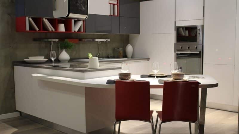 Jak urządzić kuchnię w stylu minimalistycznym? Poradnik dla miłośników prostoty