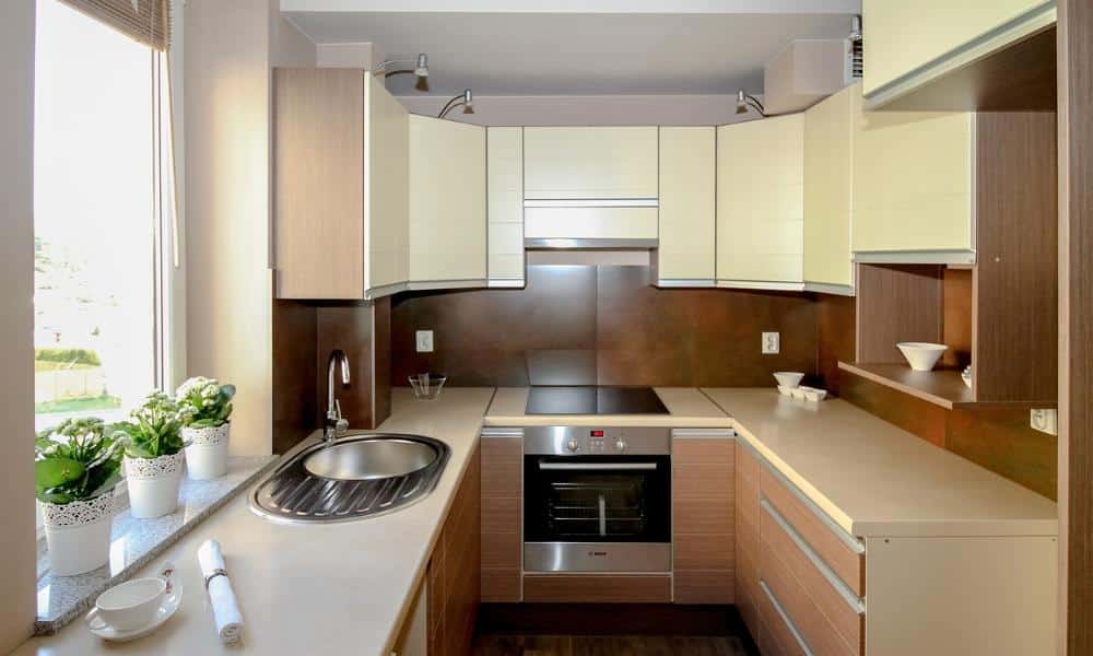 Jakie szafki sprawdzają się w małych kuchniach?