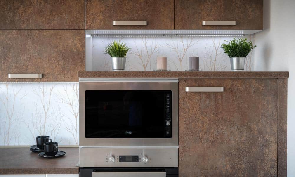 Porady na organizację szuflad w małej kuchni