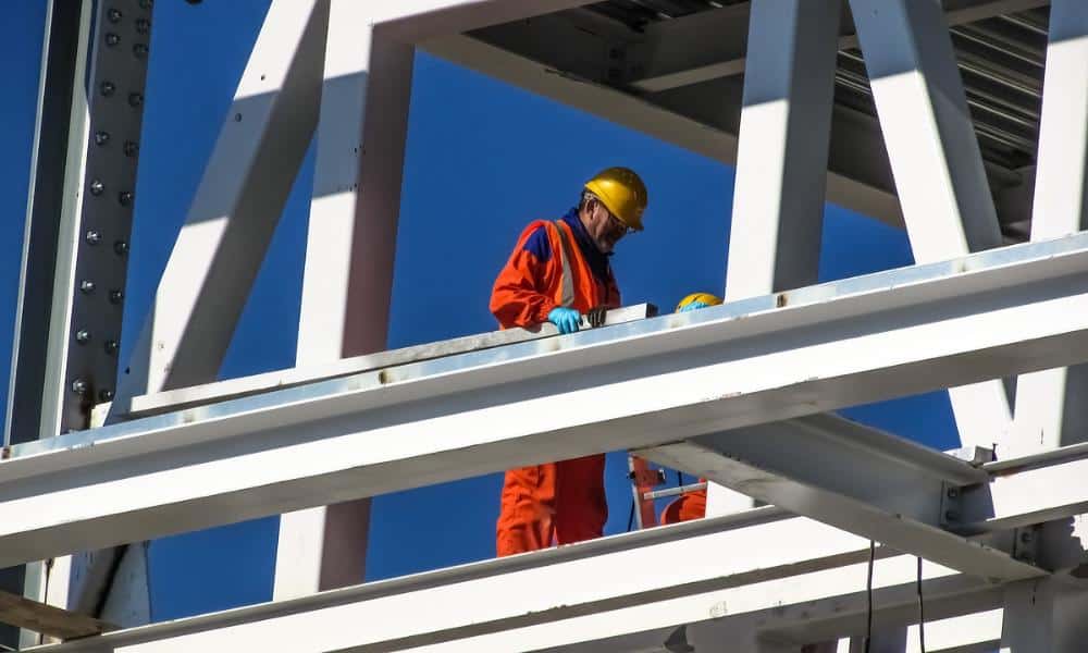 Jak przeprowadzić skuteczny audyt BHP na budowie?