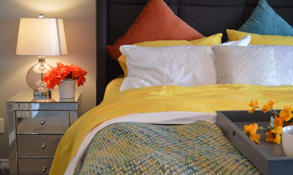 Pościel z naturalnych materiałów – zalety i wady